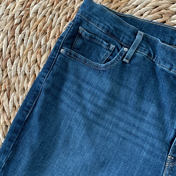 Levi’s 725 High Rise Bootcut 20W Short - Picture 6 of 14